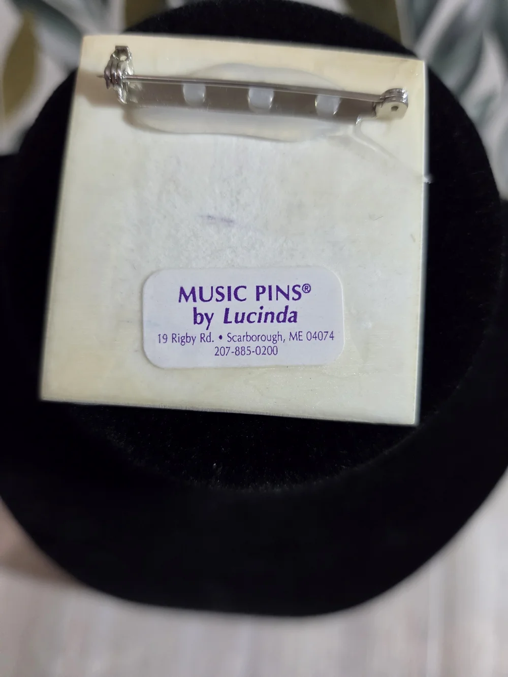Vintage Music Pins by Lucinda Piano Keyboard Treble Clef Resin Brooch 2